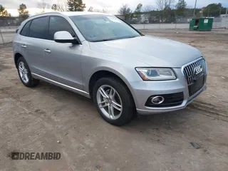 2015 Audi Q5 Premium Plus with VIN WA1LFAFP3FA074953, listed as a IAAI auction lot 41236247 with 207,006 mi miles. Bid and sale history available at carsss.com. Image 1.