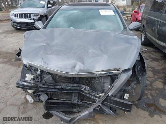 2013 Hyundai Sonata SE with VIN 5NPEC4AC6DH585138, listed as a IAAI auction lot 41716292 with 170,446 mi miles. Bid and sale history available at carsss.com. Image 6.