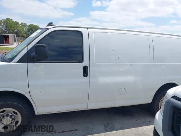 2018 Chevrolet Express Cargo with VIN 1GCWGAFP0J1342902, listed as a IAAI auction lot 42055292 with 98,297 mi miles and . Bid and sale history available at DreamBid. Image 13.