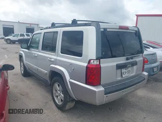 2010 Jeep Commander Sport with VIN 1J4RH4GK8AC157462, listed as a IAAI auction lot 41997158 with 149,935 mi miles. Bid and sale history available at carsss.com. Image 3.