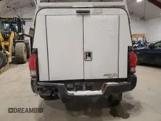 2018 Toyota Tacoma SR z VIN 5TFSX5EN3JX061440, wystawiony jako Copart lot #86986654 z przebiegiem 172 754 mil mil oraz Szkoda całkowita • Salvage title. Historia ofert i sprzedaży dostępna na DreamBid. Obrazek 6.