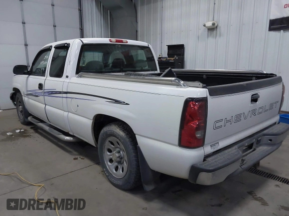 2006 Chevrolet Silverado 1500 Work Truck with VIN 1GCEC19X26Z224605, listed as a IAAI auction lot 41192204 with 140,231 mi miles. Bid and sale history available at carsss.com. Image 3.