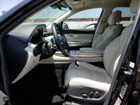 2024 Genesis GV70 2.5T with VIN 5NMMADTB3RH015771, listed as a Copart auction lot 60168085 with 9,800 mi miles and Salvage title. Bid and sale history available at DreamBid. Image 7.