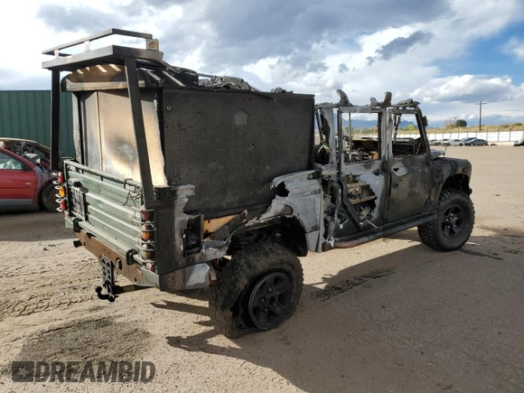 1999 Land Rover Defender with VIN SALLDKH88XA166680, listed as a Copart auction lot 50638085 with Not provided miles and Non repairable. Bid and sale history available at DreamBid. Image 3.