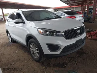 2016 Kia Sorento LX with VIN 5XYPG4A55GG067175, listed as a IAAI auction lot 41911698 with 196,005 mi miles. Bid and sale history available at carsss.com. Image 1.