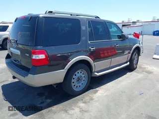 2007 Ford Expedition Eddie Bauer with VIN 1FMFU17567LA18870, listed as a IAAI auction lot 42541572 with Not provided miles and . Bid and sale history available at DreamBid. Image 4.