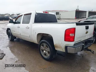 2009 Chevrolet Silverado 1500 with VIN 3GCEC33J29G211535, listed as a IAAI auction lot 41432158 with 171,800 mi miles and . Bid and sale history available at DreamBid. Image 3.