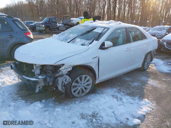 2014 Toyota Camry Hybrid LE with VIN 4T1BD1FK7EU114181, listed as a IAAI auction lot 41294936 with 115,986 mi miles. Bid and sale history available at carsss.com. Image 17.