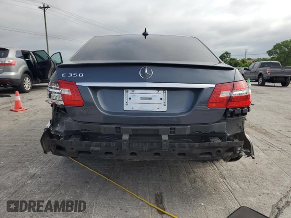 2012 Mercedes-Benz E 350 Luxury с VIN WDDHF5KB9CA575134, выставлен на аукционе Copart как лот 61008665 с пробегом 87 943 миль миль и Списание • Salvage title. История ставок и продаж доступна на DreamBid. Изображение 6.