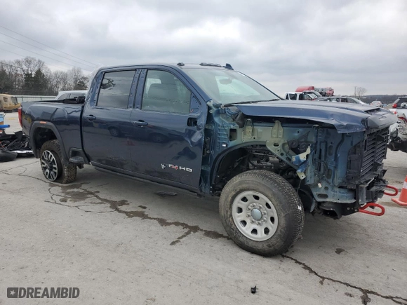 2022 GMC Sierra 2500HD AT4 with VIN 1GT49PEY6NF277397, listed as a Copart auction lot 43767195 with 34,304 mi miles and Salvage Title. Bid and sale history available at carsss.com. Image 4.