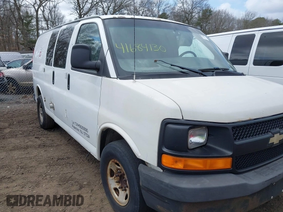 2007 Chevrolet Express Cargo Van with VIN 1GCGG25V571234701, listed as a IAAI auction lot 41684130 with 999,999 mi miles. Bid and sale history available at carsss.com. Image 6.