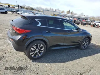 2017 Infiniti QX30 Luxury z VIN SJKCH5CR1HA037364, wystawiony jako Copart lot #44723845 z przebiegiem 82 453 mil mil oraz Szkoda całkowita • Salvage title. Historia ofert i sprzedaży dostępna na DreamBid. Obrazek 3.