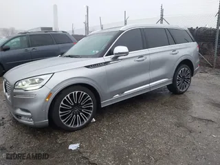 2022 Lincoln Aviator Black Label with VIN 5LM5J9XC3NGL08181, listed as a IAAI auction lot 41179527 with NaN miles. Bid and sale history available at carsss.com. Image 16.