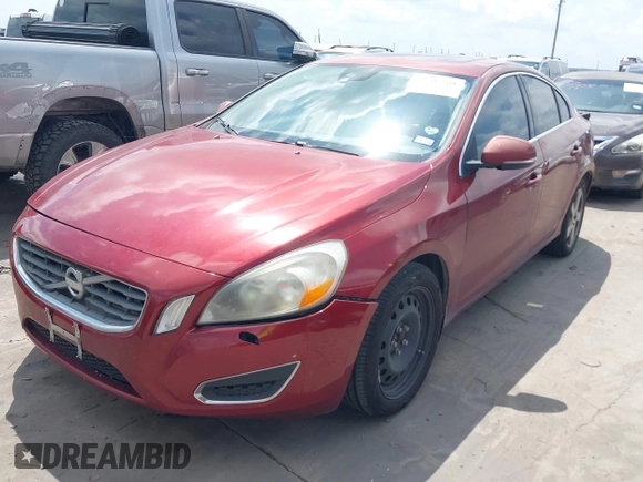 2013 Volvo S60 T5 Premier with VIN YV1612FS7D2210322, listed as a IAAI auction lot 42506708 with 268,266 mi miles and . Bid and sale history available at DreamBid. Image 2.