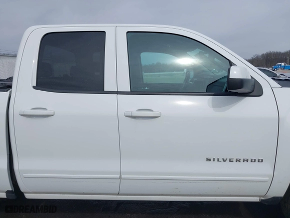 2018 Chevrolet Silverado 1500 LT with VIN 1GCVKREHXJZ298878, listed as a IAAI auction lot 41617944 with 64,847 mi miles. Bid and sale history available at carsss.com. Image 13.