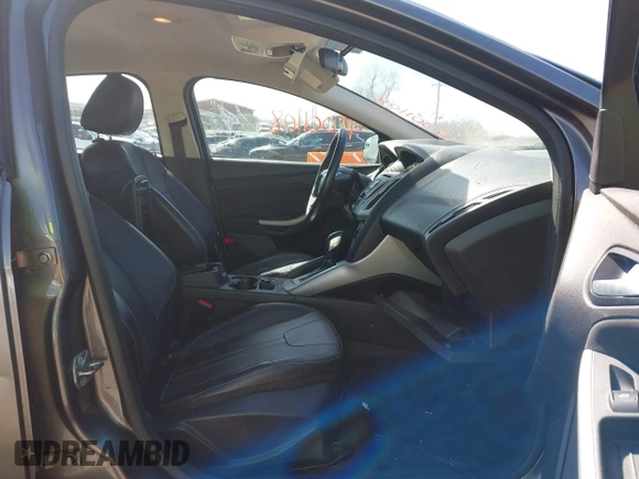2014 Ford Focus SE with VIN 1FADP3K25EL305342, listed as a IAAI auction lot 42001108 with 150,672 mi miles. Bid and sale history available at carsss.com. Image 5.