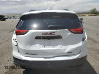 2020 GMC Terrain SLE z VIN 3GKALTEV4LL159004, wystawiony jako Copart lot #55694315 z przebiegiem 18 644 mil mil oraz Szkoda całkowita • Salvage title. Historia ofert i sprzedaży dostępna na DreamBid. Obrazek 6.