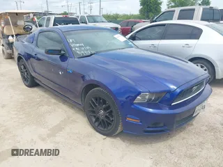 2014 Ford Mustang V6 с VIN 1ZVBP8AM6E5320810, выставлен на аукционе IAAI как лот 42413429 с пробегом 239 318 миль миль и . История ставок и продаж доступна на DreamBid. Изображение 1.