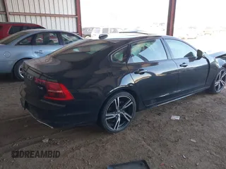 2020 Volvo S90 R-Design с VIN LVYA22MT7LP168513, выставлен на аукционе IAAI как лот 41978885 с пробегом 84 214 миль миль и . История ставок и продаж доступна на DreamBid. Изображение 4.