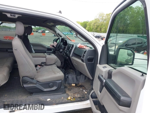 2019 Ford F-150 XL z VIN 1FTEX1CP7KFA75228, wystawiony jako IAAI lot #41971842 z przebiegiem 131 181 mil mil oraz . Historia ofert i sprzedaży dostępna na DreamBid. Obrazek 5.