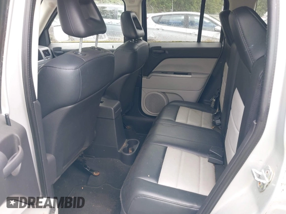 2007 Jeep Patriot Limited with VIN 1J8FF48W77D318640, listed as a IAAI auction lot 42653588 with 88,375 mi miles and . Bid and sale history available at DreamBid. Image 8.