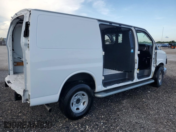 2024 Chevrolet Express Cargo with VIN 1GCWGAFP5R1176615, listed as a Copart auction lot 63656685 with 9,027 mi miles and Clean title. Bid and sale history available at DreamBid. Image 3.
