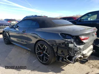 2022 BMW M8 Competition z VIN WBSDZ0C04NCJ11152, wystawiony jako Copart lot #82225924 z przebiegiem 4 285 mil mil oraz Szkoda całkowita • Salvage title. Historia ofert i sprzedaży dostępna na DreamBid. Obrazek 2.