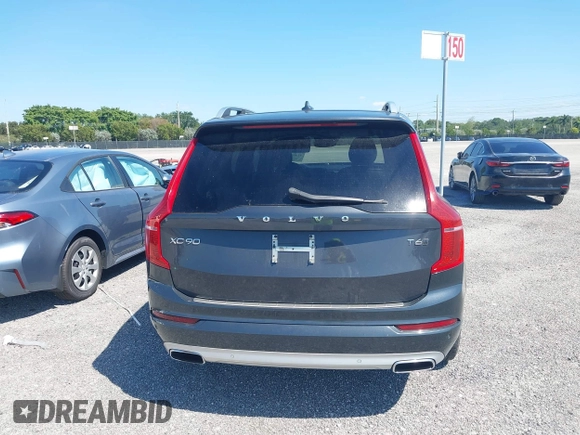 2017 Volvo XC90 Momentum with VIN YV4A22PK6H1149002, listed as a IAAI auction lot 41405845 with 105,292 mi miles. Bid and sale history available at carsss.com. Image 17.