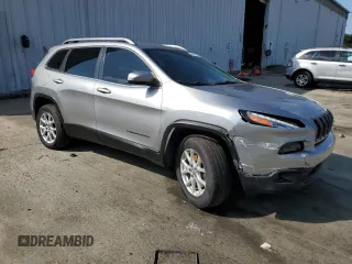 2014 Jeep Cherokee Latitude z VIN 1C4PJMCB5EW140470, wystawiony jako Copart lot #60507155 z przebiegiem 148 895 mil mil oraz Czysty tytuł • Clean title. Historia ofert i sprzedaży dostępna na DreamBid. Obrazek 4.
