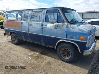 1987 Chevrolet Express Beauville with VIN 1GNEG25K8H7100722, listed as a IAAI auction lot 41895326 with 68,759 mi miles. Bid and sale history available at carsss.com. Image 1.