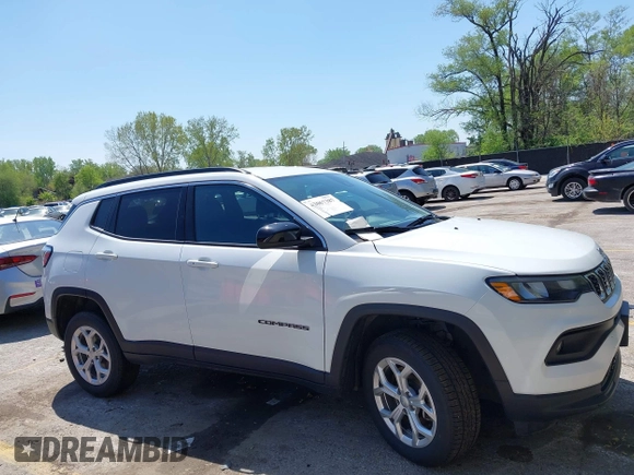 2024 Jeep Compass Latitude with VIN 3C4NJDBN0RT109268, listed as a IAAI auction lot 42067387 with 26,894 mi miles. Bid and sale history available at carsss.com. Image 14.