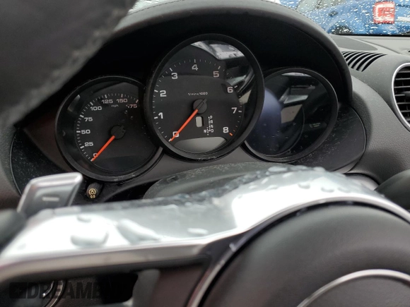 2019 Porsche 718 Boxster z VIN WP0CA2A84KS211137, wystawiony jako Copart lot #74693094 z przebiegiem Nie podano mil oraz Nie do naprawy • Non repairable. Historia ofert i sprzedaży dostępna na DreamBid. Obrazek 9.