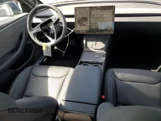 2024 Tesla Model 3 z VIN 5YJ3E1EA5RF857757, wystawiony jako Copart lot #45758385 z przebiegiem 5364 mil mil oraz Szkody całkowita. Historia ofert i sprzedaży dostępna na DreamBid. Obrazek 8.