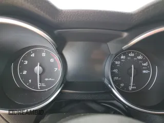 2019 Alfa Romeo Stelvio z VIN ZASPAJAN1K7C36301, wystawiony jako Copart lot #88811295 z przebiegiem Nie podano mil oraz Szkoda całkowita • Salvage title. Historia ofert i sprzedaży dostępna na DreamBid. Obrazek 9.