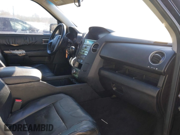 2010 Honda Pilot Touring with VIN 5FNYF4H95AB030531, listed as a IAAI auction lot 41441088 with 274,185 mi miles and . Bid and sale history available at carsss.com. Image 5.