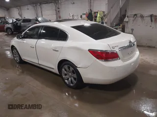 2010 Buick LaCrosse CXL z VIN 1G4GD5EG9AF138023, wystawiony jako IAAI lot #41781571 z przebiegiem 111 448 mil mil oraz . Historia ofert i sprzedaży dostępna na DreamBid. Obrazek 3.