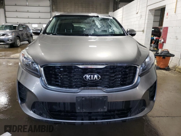 2019 Kia Sorento LX with VIN 5XYPGDA52KG442741, listed as a Copart auction lot 52457625 with 184,067 mi miles and Clean Title. Bid and sale history available at DreamBid. Image 5.