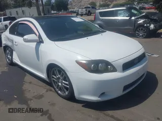 2010 Scion tC z VIN JTKDE3B70A0321271, wystawiony jako IAAI lot #42461229 z przebiegiem 181 319 mil mil oraz . Historia ofert i sprzedaży dostępna na DreamBid. Obrazek 1.