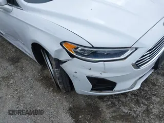 2019 Ford Fusion Hybrid SEL with VIN 3FA6P0MU3KR189612, listed as a IAAI auction lot 41422745 with 95,130 mi miles. Bid and sale history available at carsss.com. Image 18.