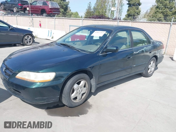 1998 Honda Accord EX z VIN 1HGCG1654WA030513, wystawiony jako IAAI lot #42057213 z przebiegiem 261 897 mil mil oraz . Historia ofert i sprzedaży dostępna na DreamBid. Obrazek 2.