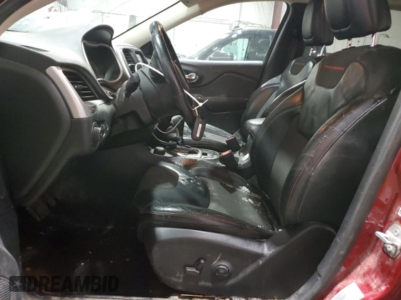 2017 Jeep Cherokee Trailhawk z VIN 1C4PJMBS4HW504142, wystawiony jako Copart lot #87918245 z przebiegiem 133 324 mil mil oraz Szkoda całkowita • Salvage title. Historia ofert i sprzedaży dostępna na DreamBid. Obrazek 7.