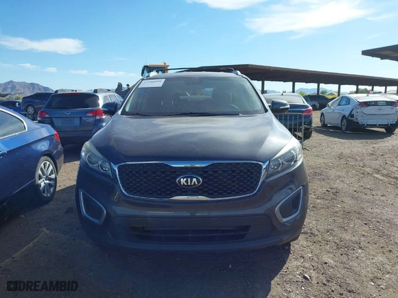 2016 Kia Sorento LX with VIN 5XYPG4A33GG021889, listed as a IAAI auction lot 42088898 with 171,491 mi miles. Bid and sale history available at carsss.com. Image 12.
