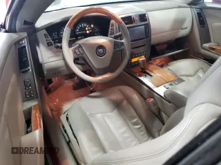 2004 Cadillac XLR z VIN 1G6YV34A045602305, wystawiony jako Copart lot #48484845 z przebiegiem 52 897 mil mil oraz Szkoda całkowita • Salvage title. Historia ofert i sprzedaży dostępna na DreamBid. Obrazek 8.