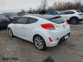 2015 Hyundai Veloster RE:FLEX with VIN KMHTC6AD1FU232077, listed as a IAAI auction lot 41529502 with 201,833 mi miles. Bid and sale history available at carsss.com. Image 3.