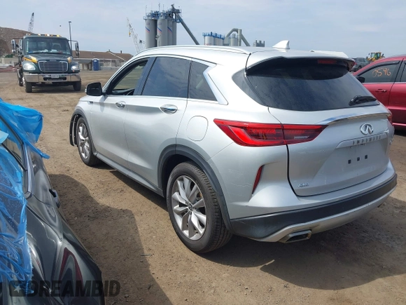 2019 Infiniti QX50 Luxe with VIN 3PCAJ5M37KF148220, listed as a IAAI auction lot 41881786 with 34,606 mi miles and . Bid and sale history available at DreamBid. Image 3.