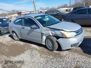 2008 Ford Focus SE with VIN 1FAHP33N08W198049, listed as a IAAI auction lot 41593917 with 263,352 mi miles. Bid and sale history available at carsss.com. Image 1.