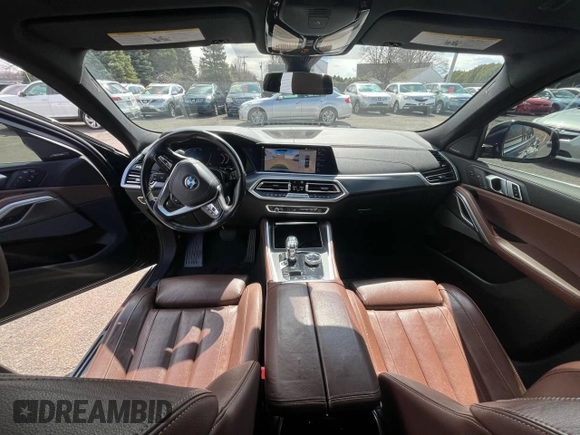 2021 BMW X6 xDrive40i z VIN 5UXCY6C02M9D88338, wystawiony jako Copart lot #50947775 z przebiegiem 116 477 mil mil oraz Czysty tytuł • Clean title. Historia ofert i sprzedaży dostępna na DreamBid. Obrazek 5.