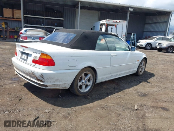 2003 BMW 3 Series 325Ci with VIN WBABS33483JY44155, listed as a IAAI auction lot 41603387 with 133,362 mi miles. Bid and sale history available at carsss.com. Image 4.