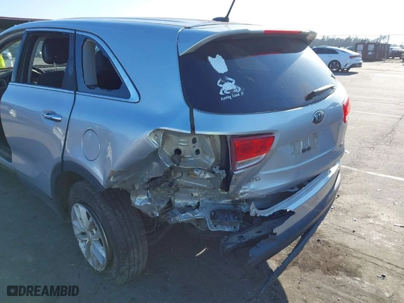 2016 Kia Sorento LX with VIN 5XYPG4A39GG117980, listed as a IAAI auction lot 41649196 with 127,996 mi miles. Bid and sale history available at carsss.com. Image 19.