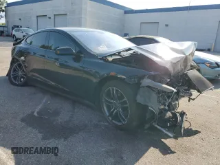 2013 Tesla Model S Performance z VIN 5YJSA1CP6DFP27686, wystawiony jako Copart lot #65083215 z przebiegiem Nie podano mil oraz Szkoda całkowita • Salvage title. Historia ofert i sprzedaży dostępna na DreamBid. Obrazek 4.